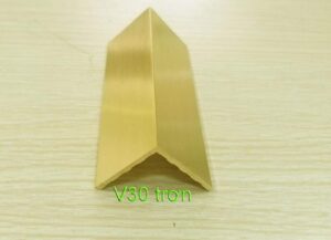 V đồng 30x30 mm