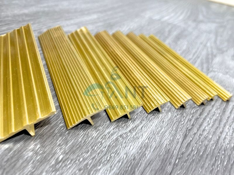 Nẹp đồng chữ T chống trơn trang trí