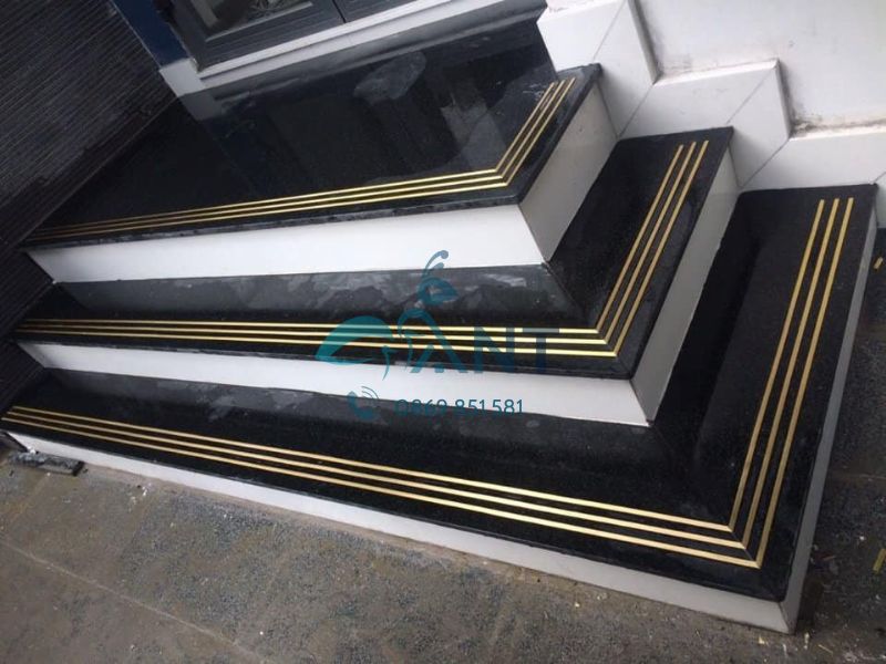 Nẹp chỉ đồng bậc thềm cầu thang