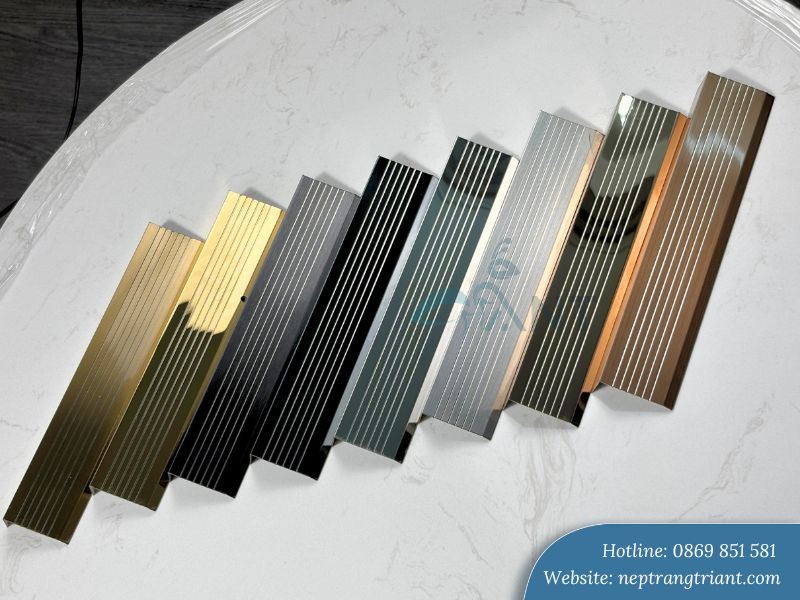 Nẹp inox chống trơn chữ L