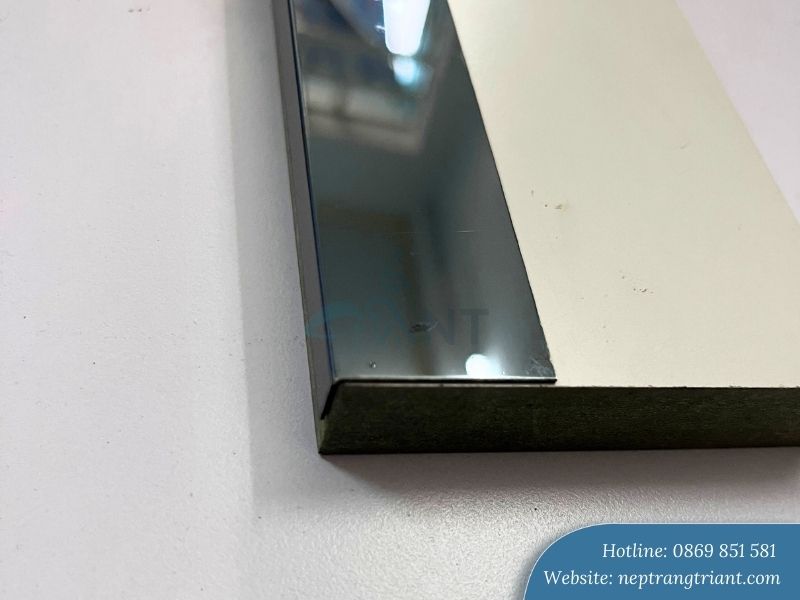 Nẹp inox góc tường chữ L