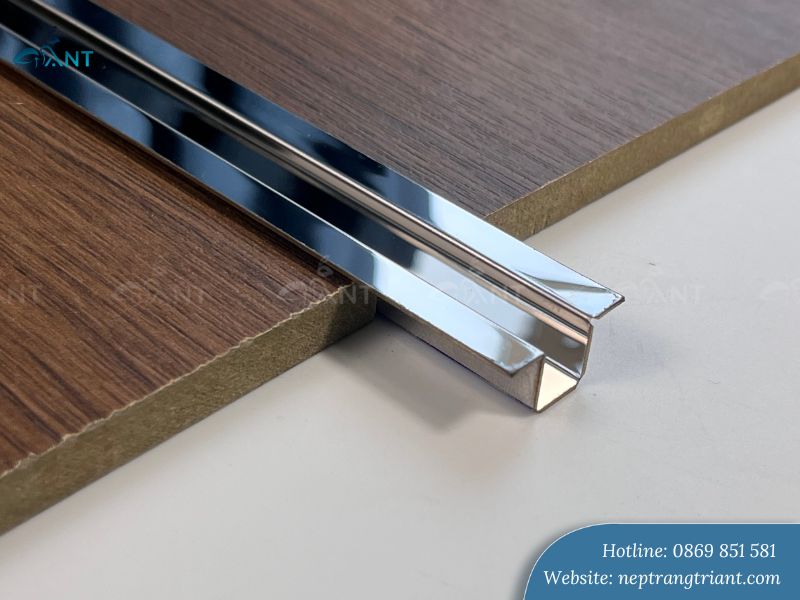 nep-u10-ung-dung-chay-chi-am-tuong